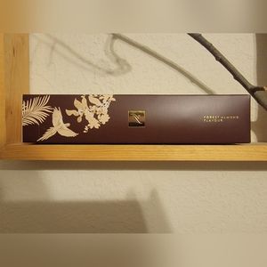 Nespresso Forest Almond VL 2021 Holiday